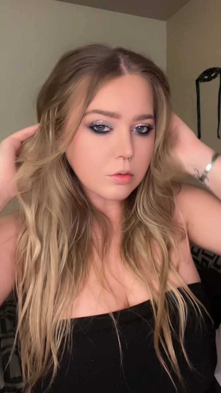 @CowgirlAustin
