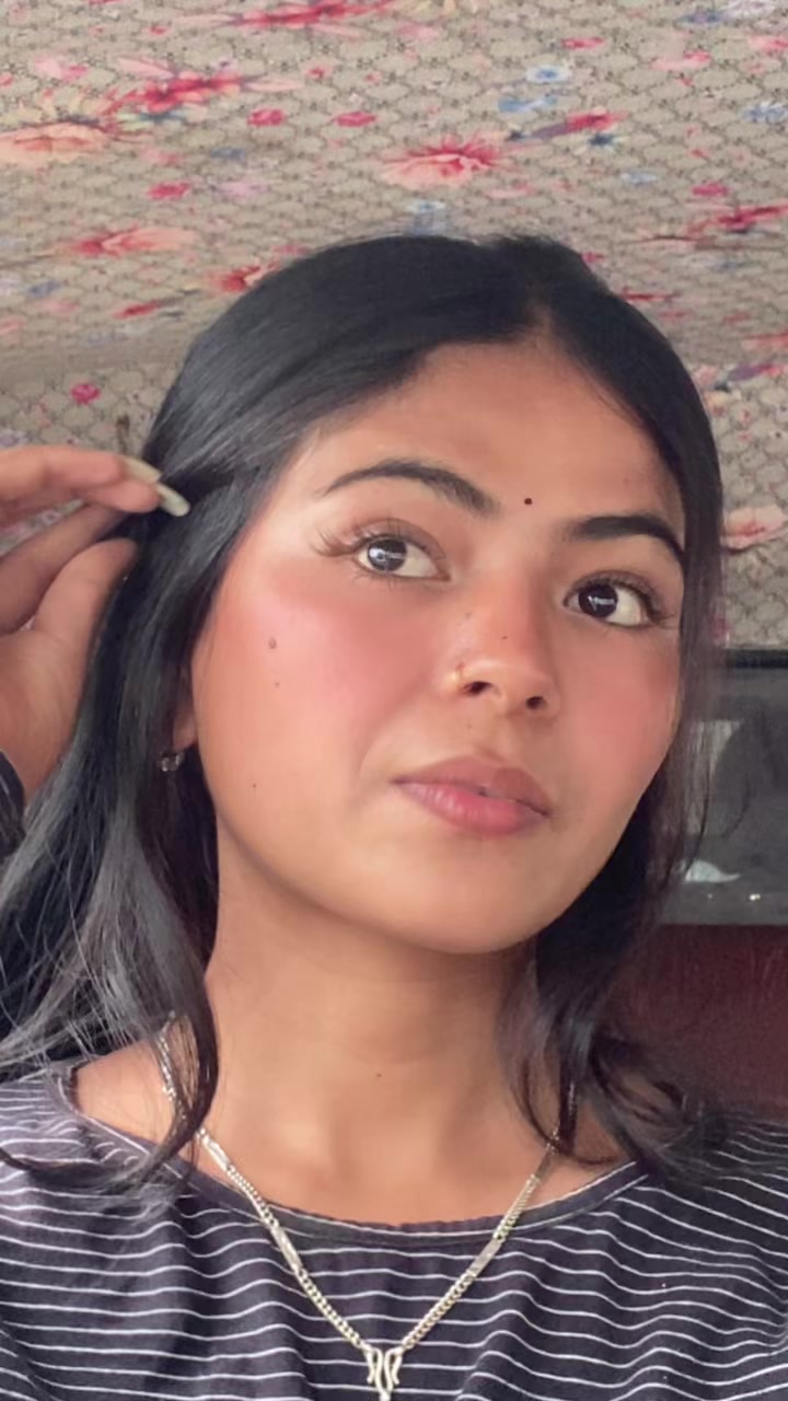 @Nisha bohara 👑