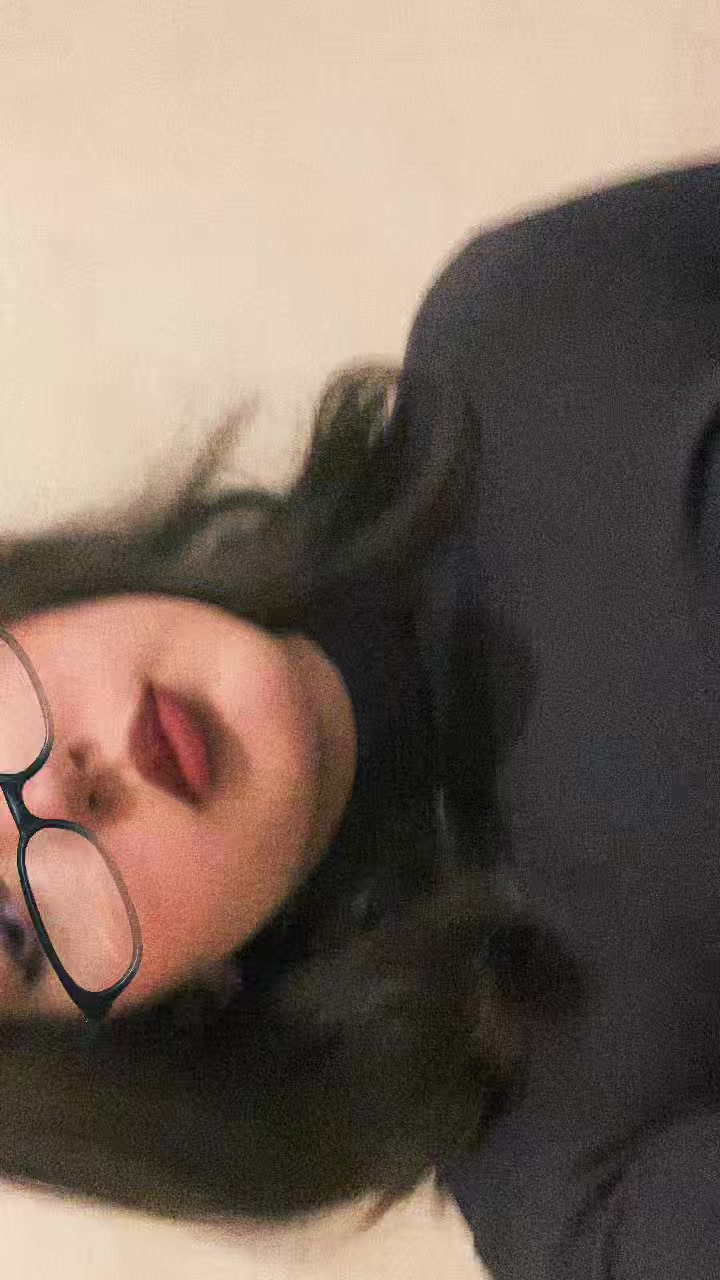 @roooshaa
