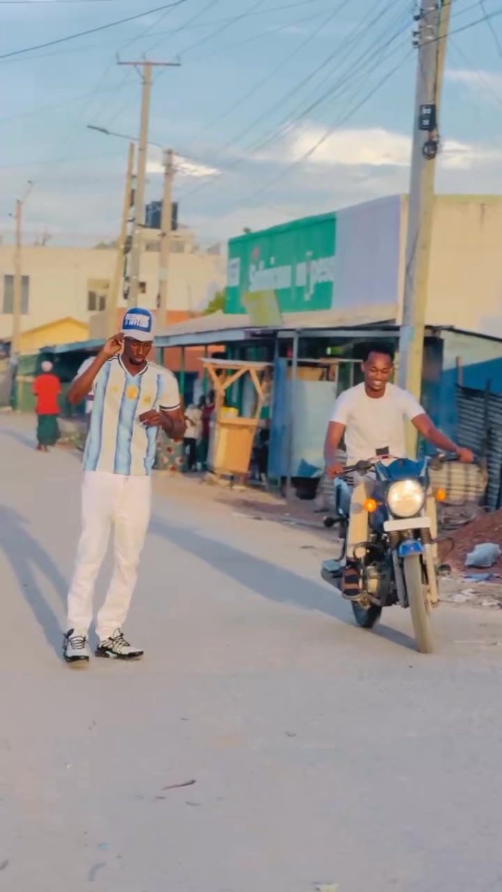 @🇬🇲Dogo waye🇸🇧