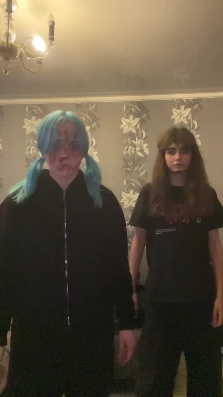 @крис🧟♀️