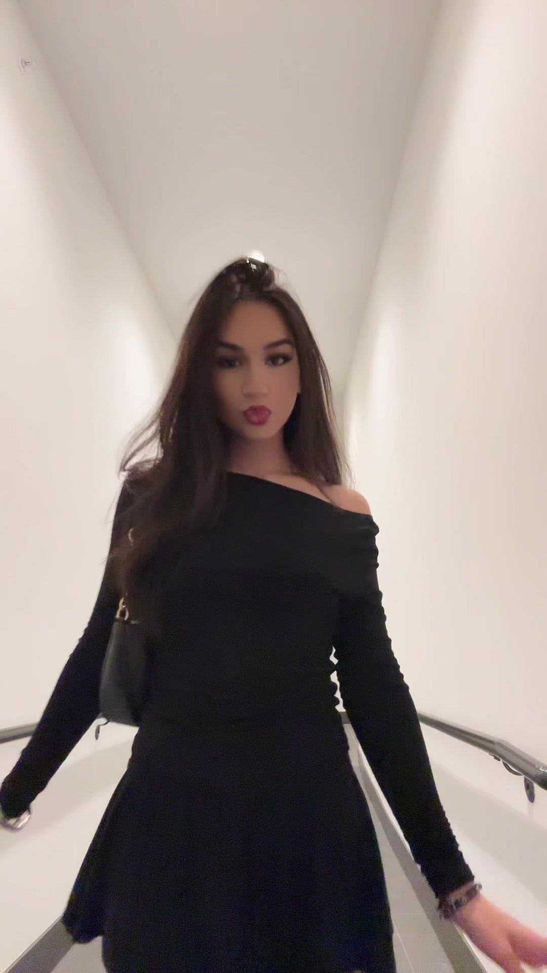 @z🌟
