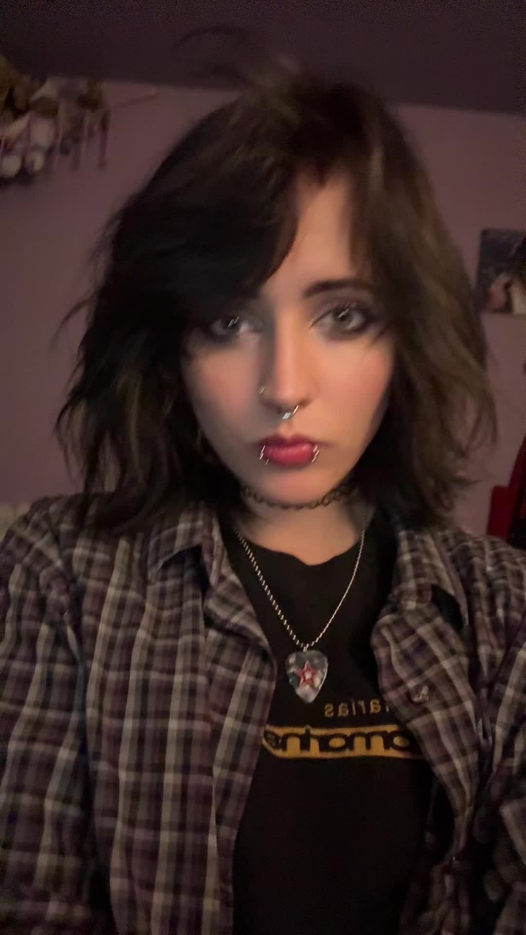 @evie 🦢✧˖*&deg;