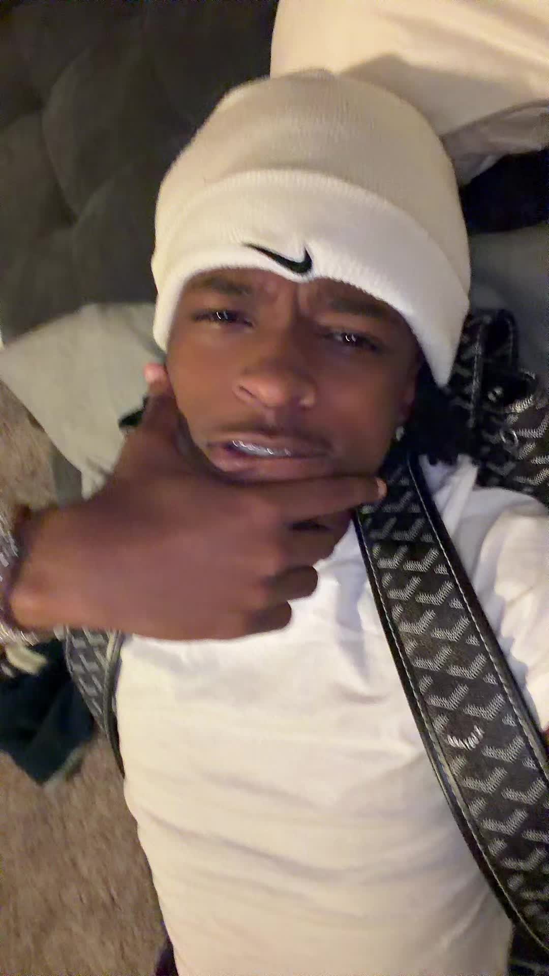 @𝗣𝗼𝗹𝗼