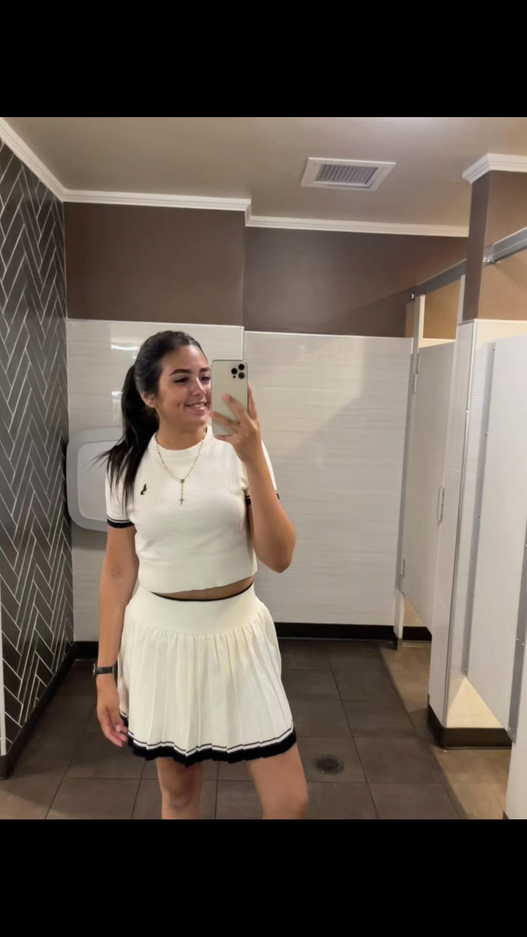 @Valentina 🔥