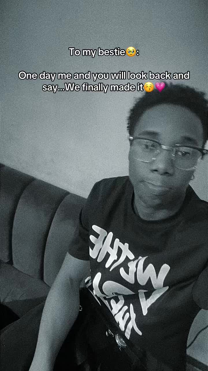 @Sir Bella😙