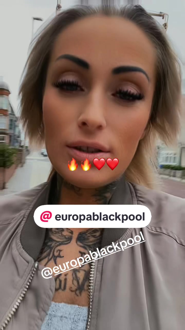@Eve X