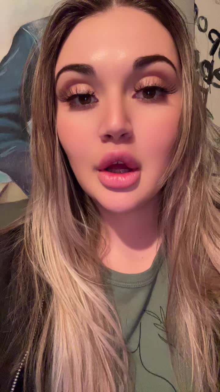 @Demetriaa Blue