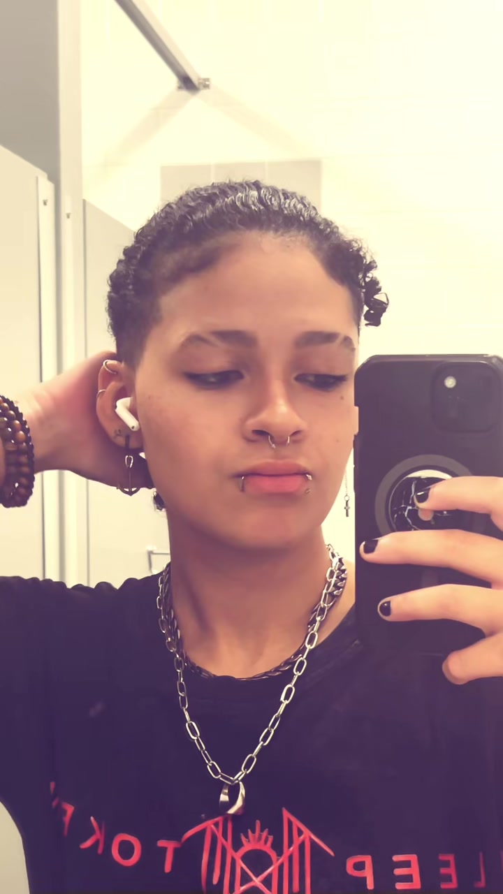 @Nya💤🖤15