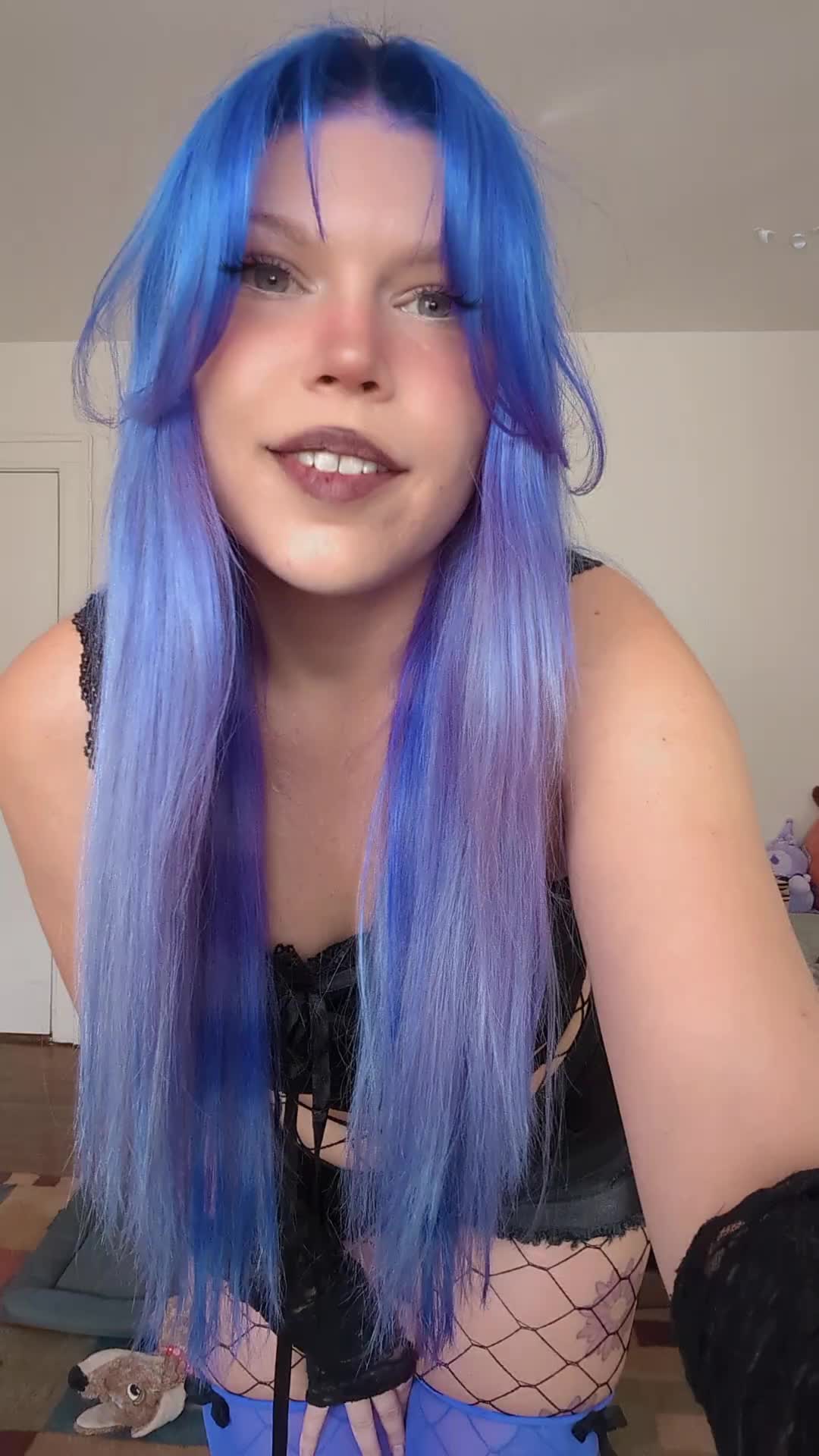 @irlWaifuGoddess