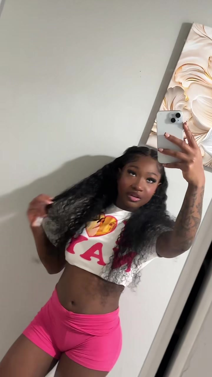 @Queenariiiberryyy🍓