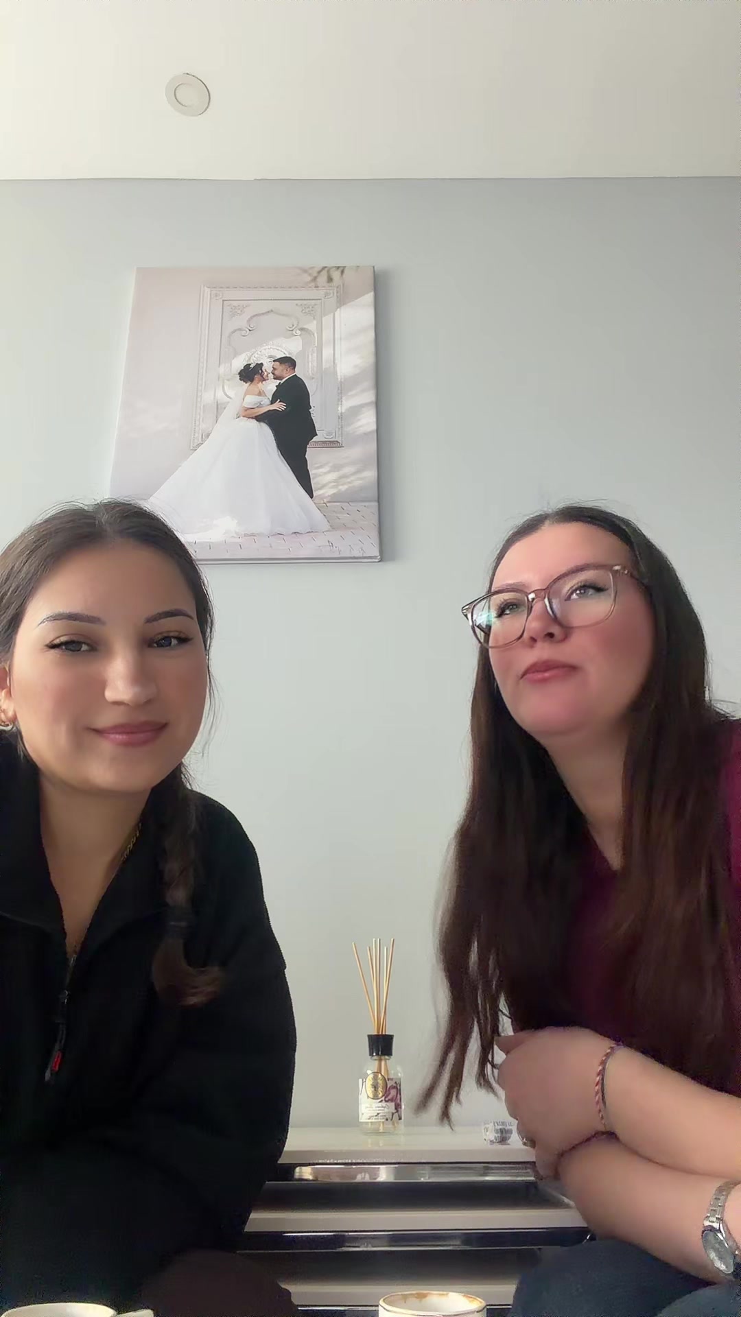 @cserife_