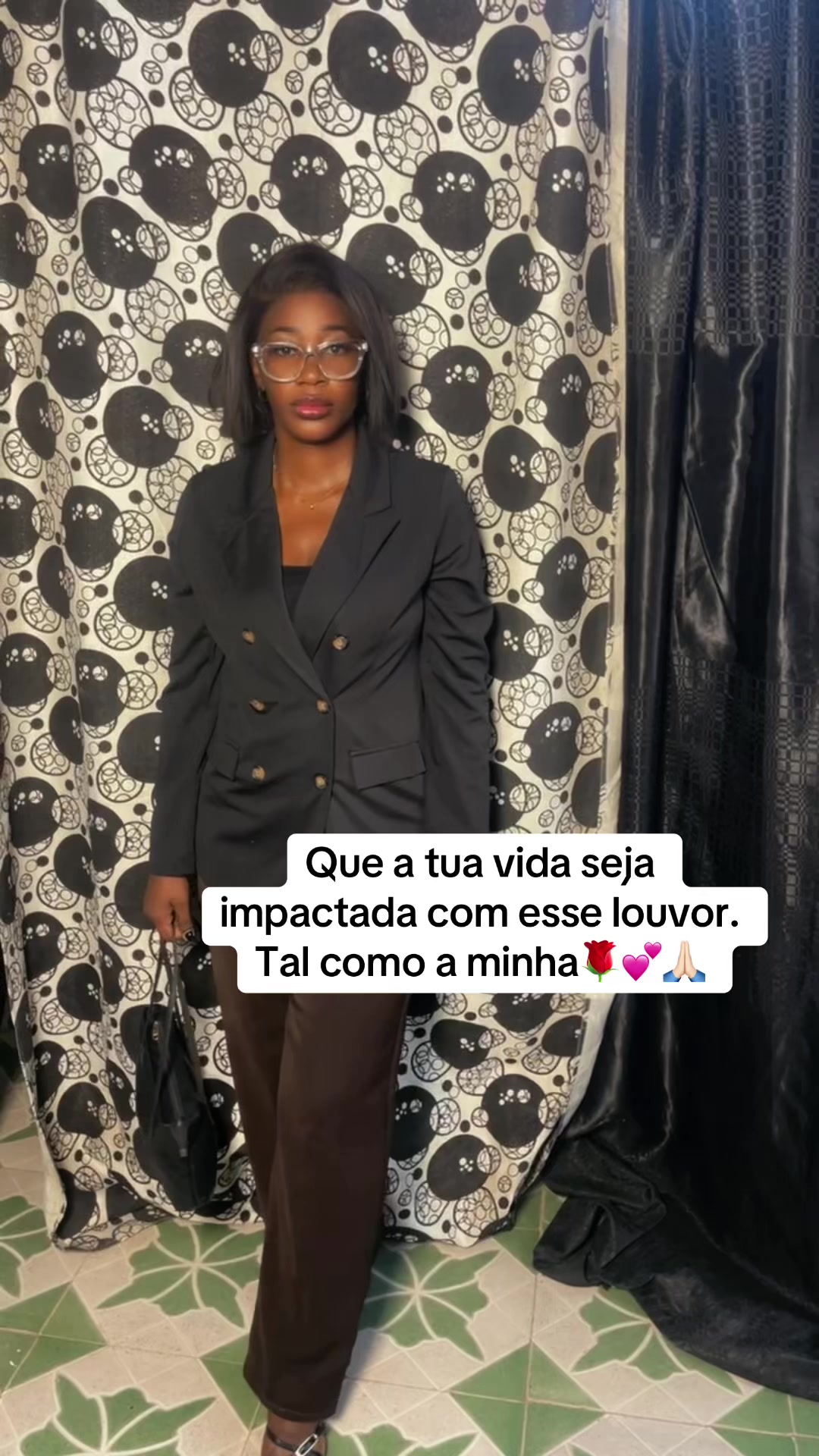 @andreiaadeba