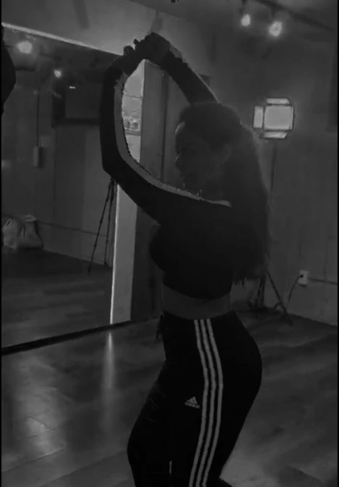 @Devindi Sansala サンサラ