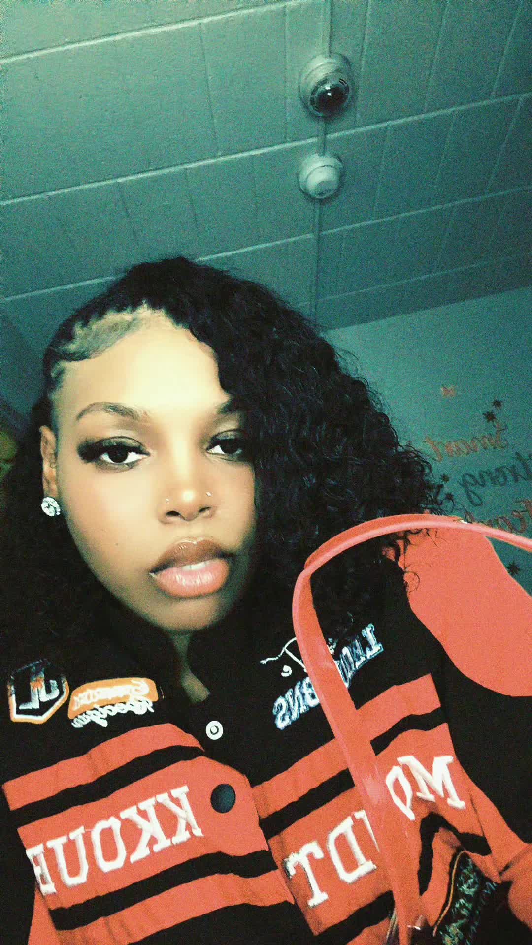 @SheTinkUnique🌻