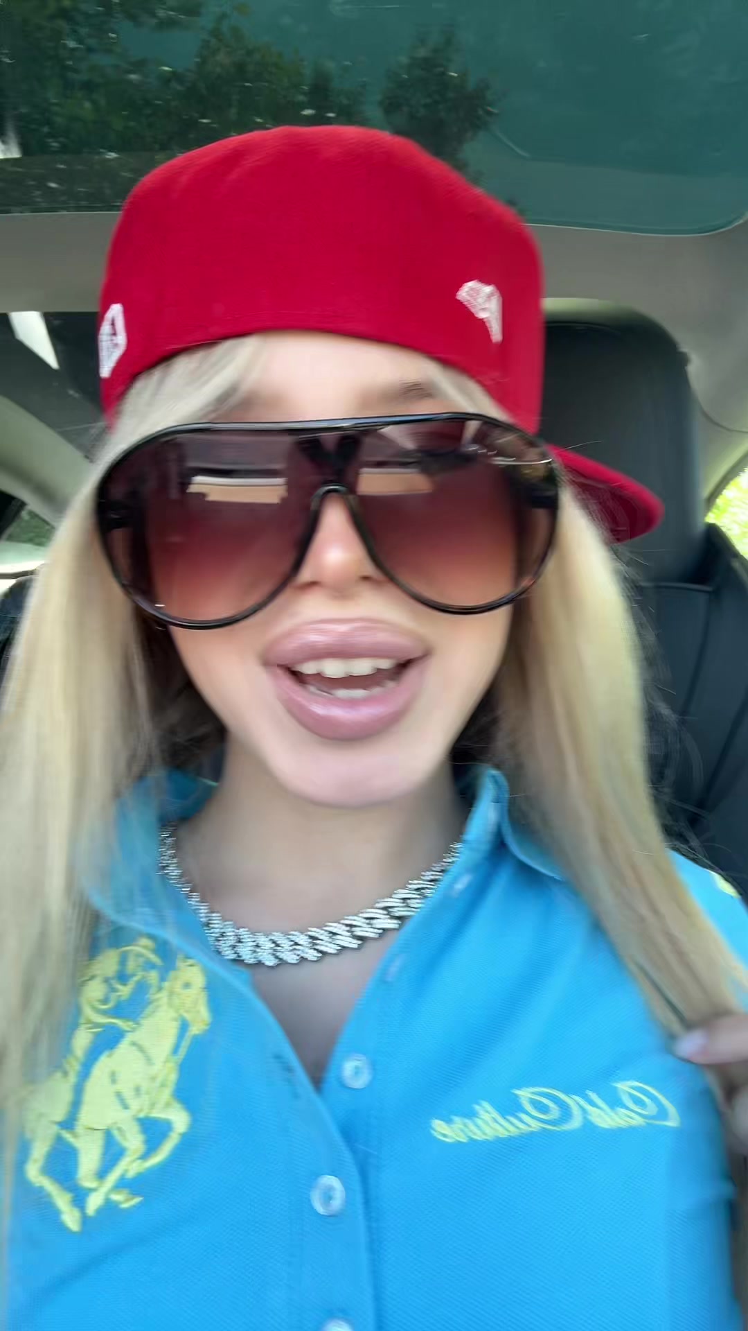 @lizzitak
