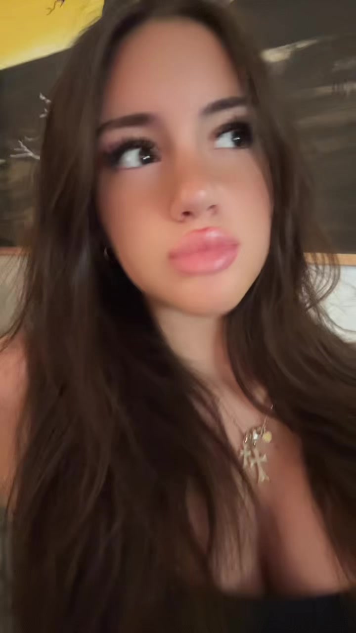 @charlottefaline