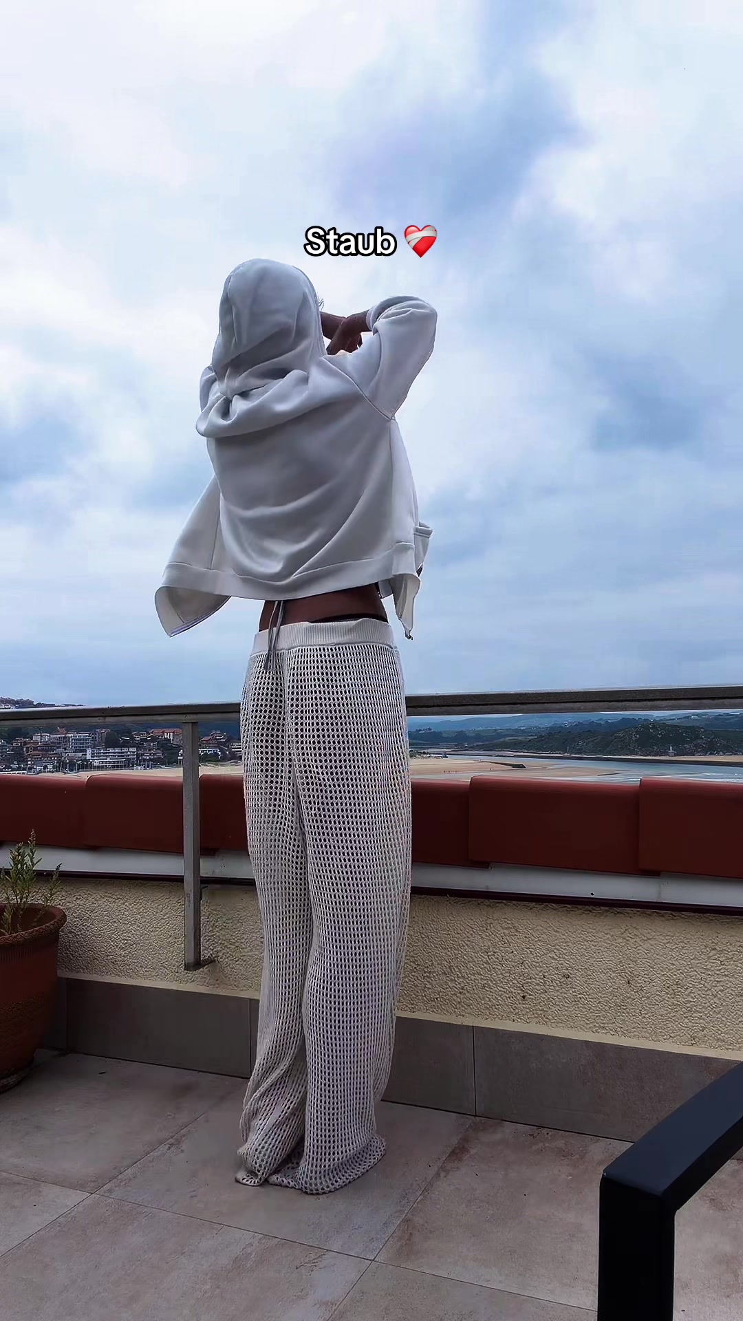 @𝕽𝖎𝖆 🪩