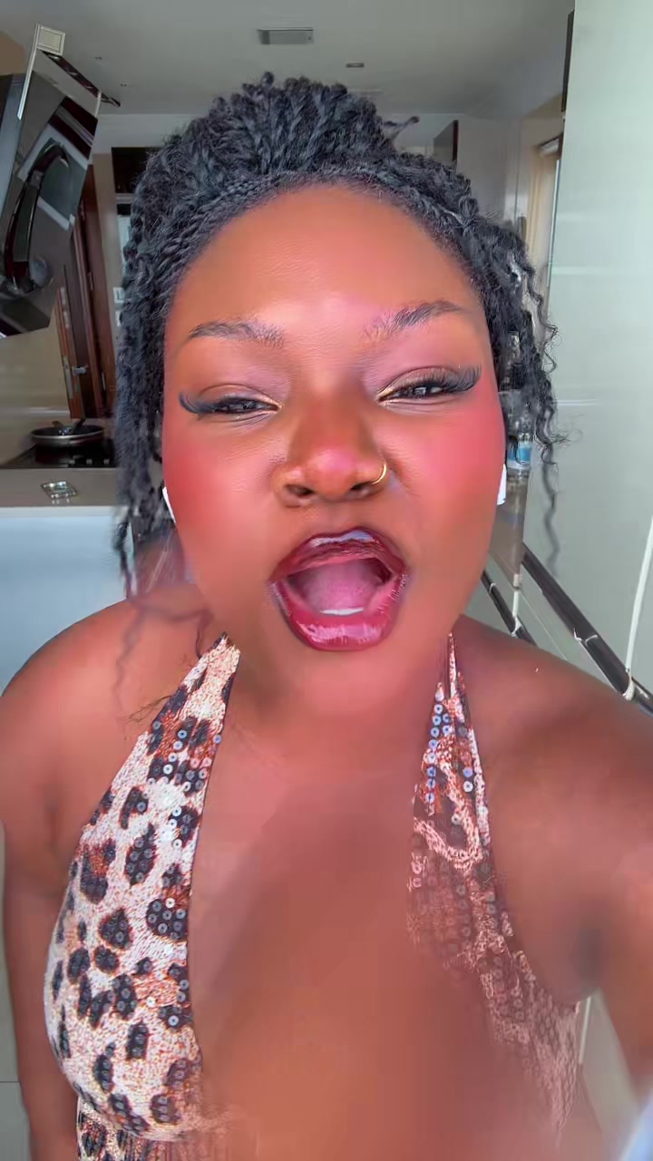 @𝒩ℴ𝓃𝓃𝓎 💋