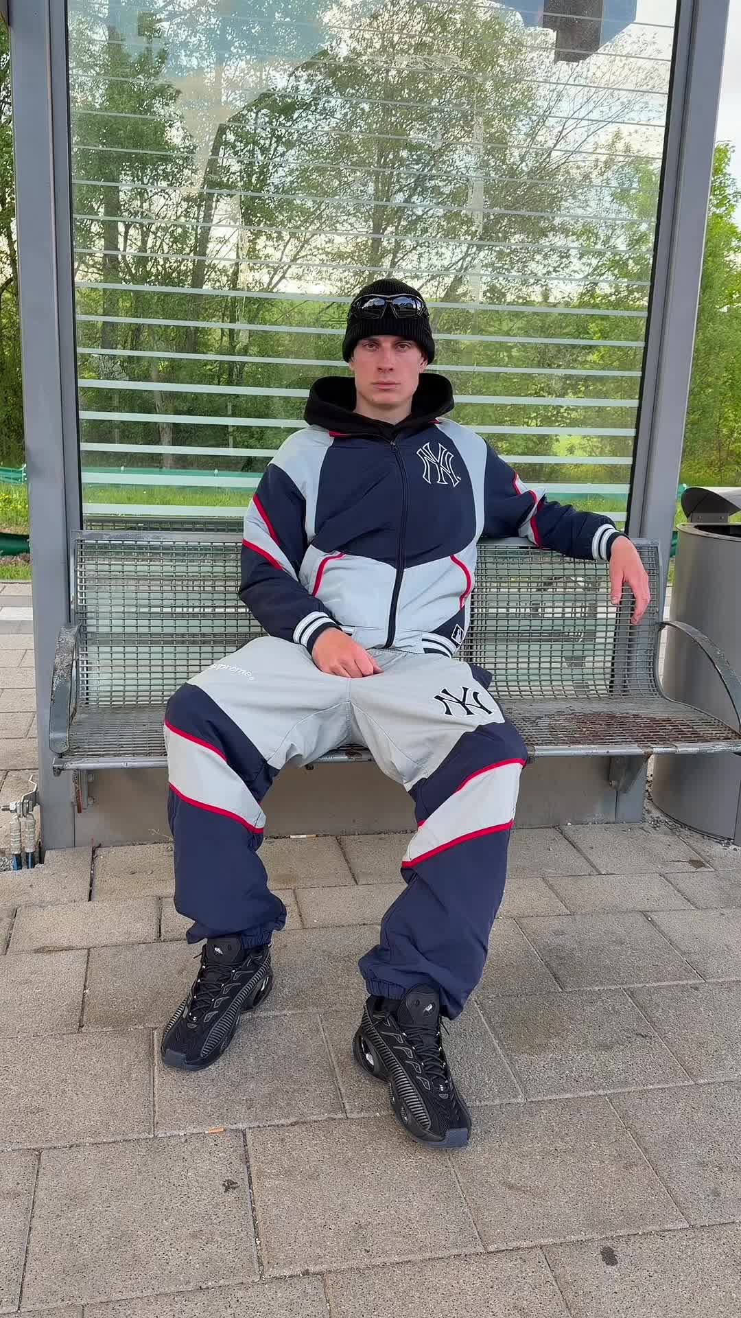 @KING OF SPORTSWEAR