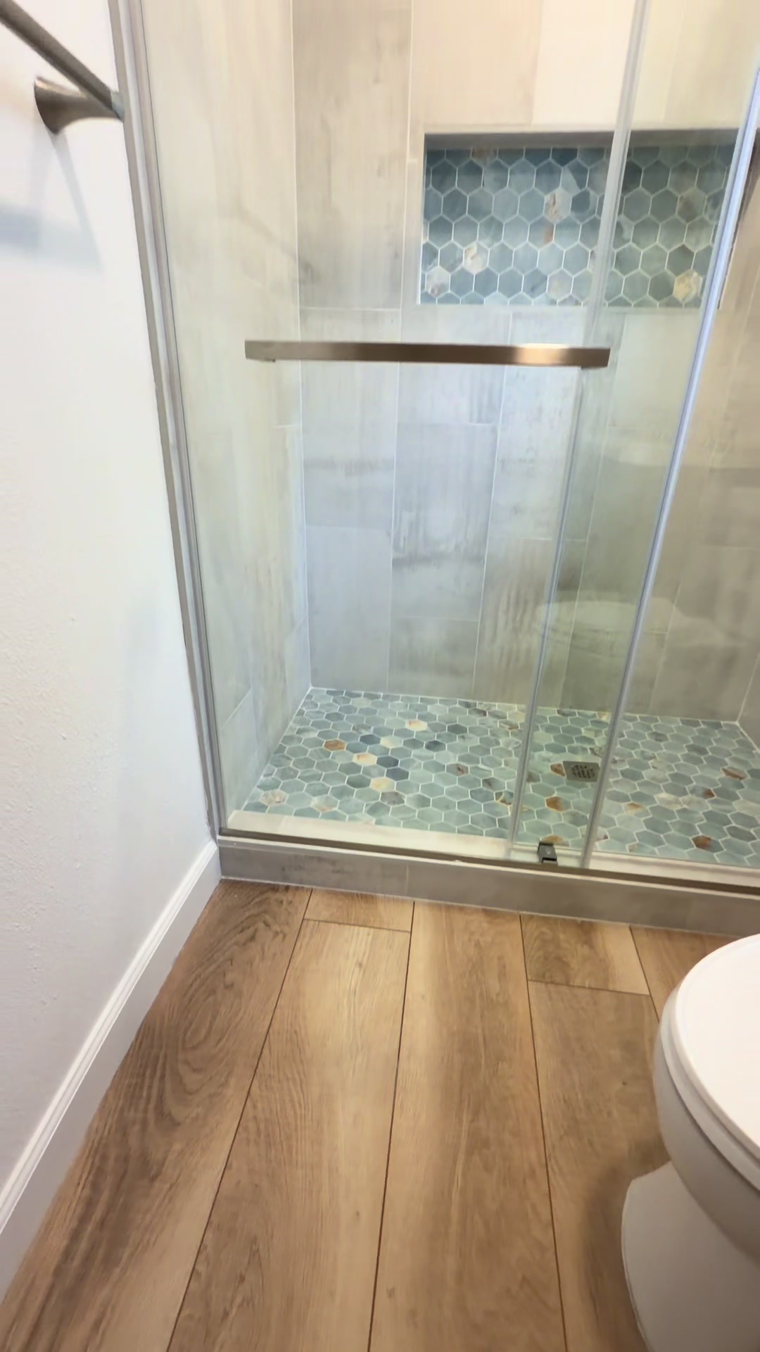 @chavaglass