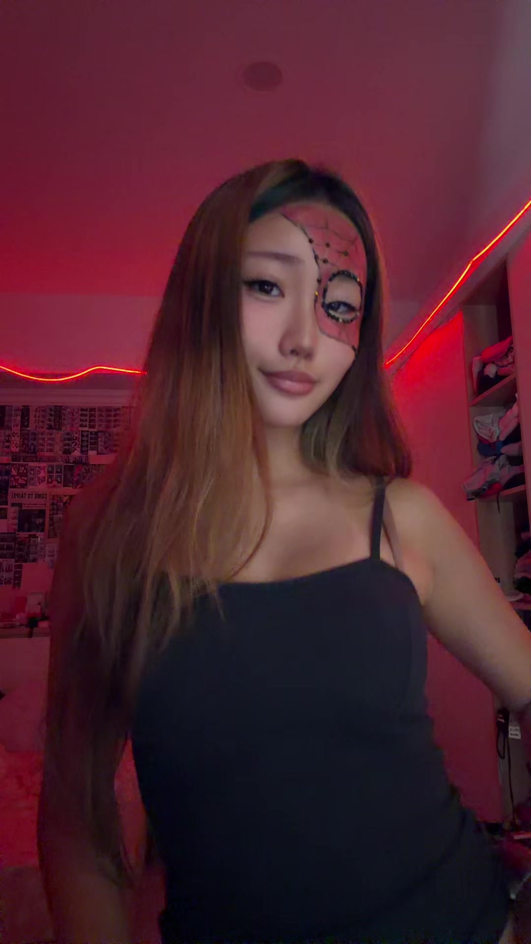 @Queenie