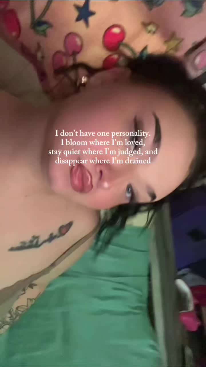 @kayleesalwayswright