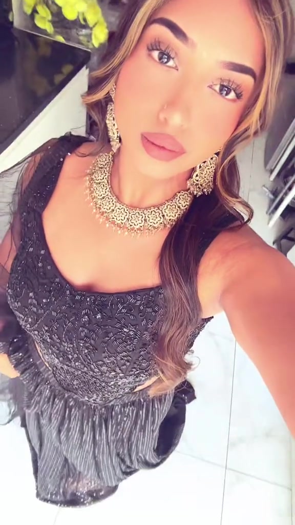 @Aishu 🤍