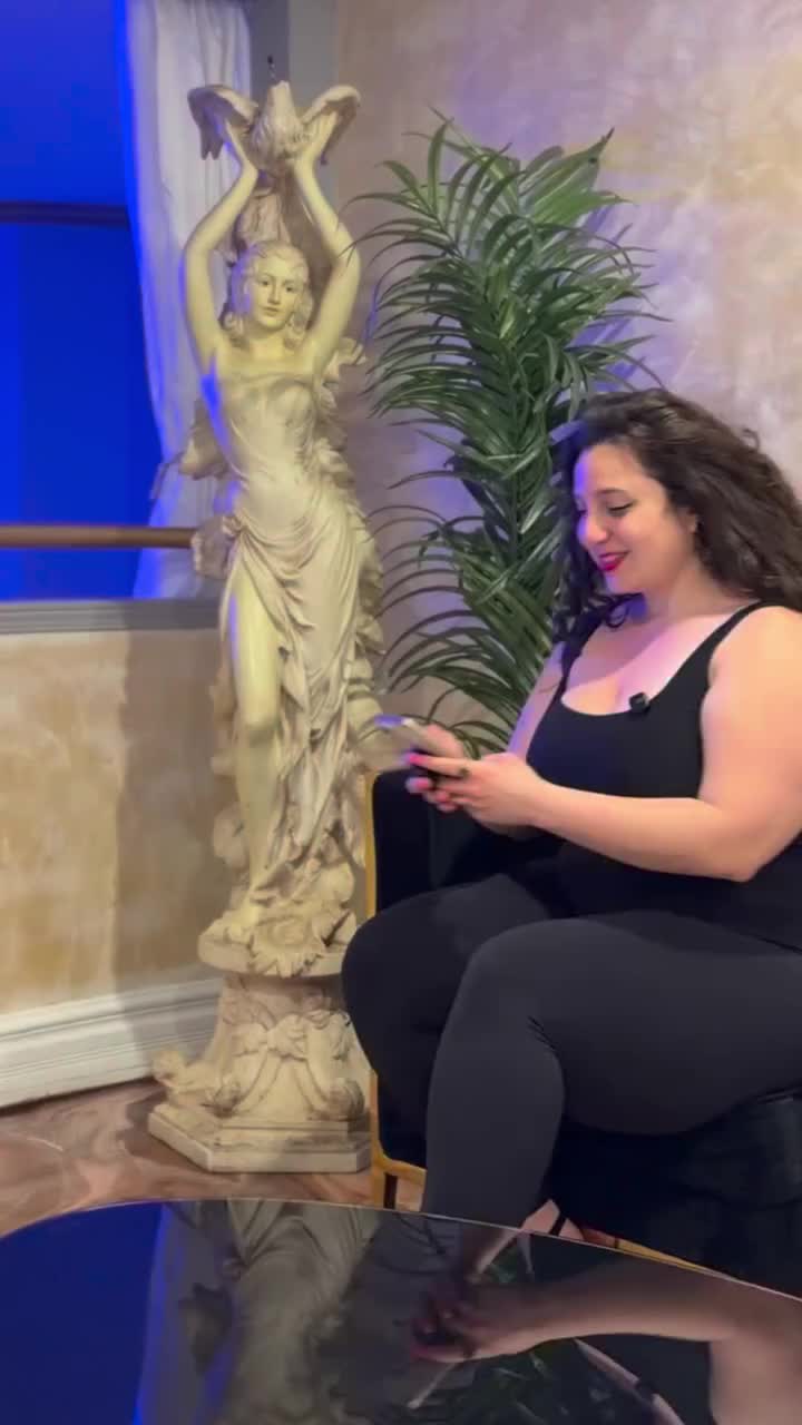 @Hannah 🇨🇦 I connect people