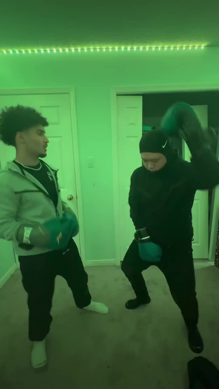 @Modaydaily