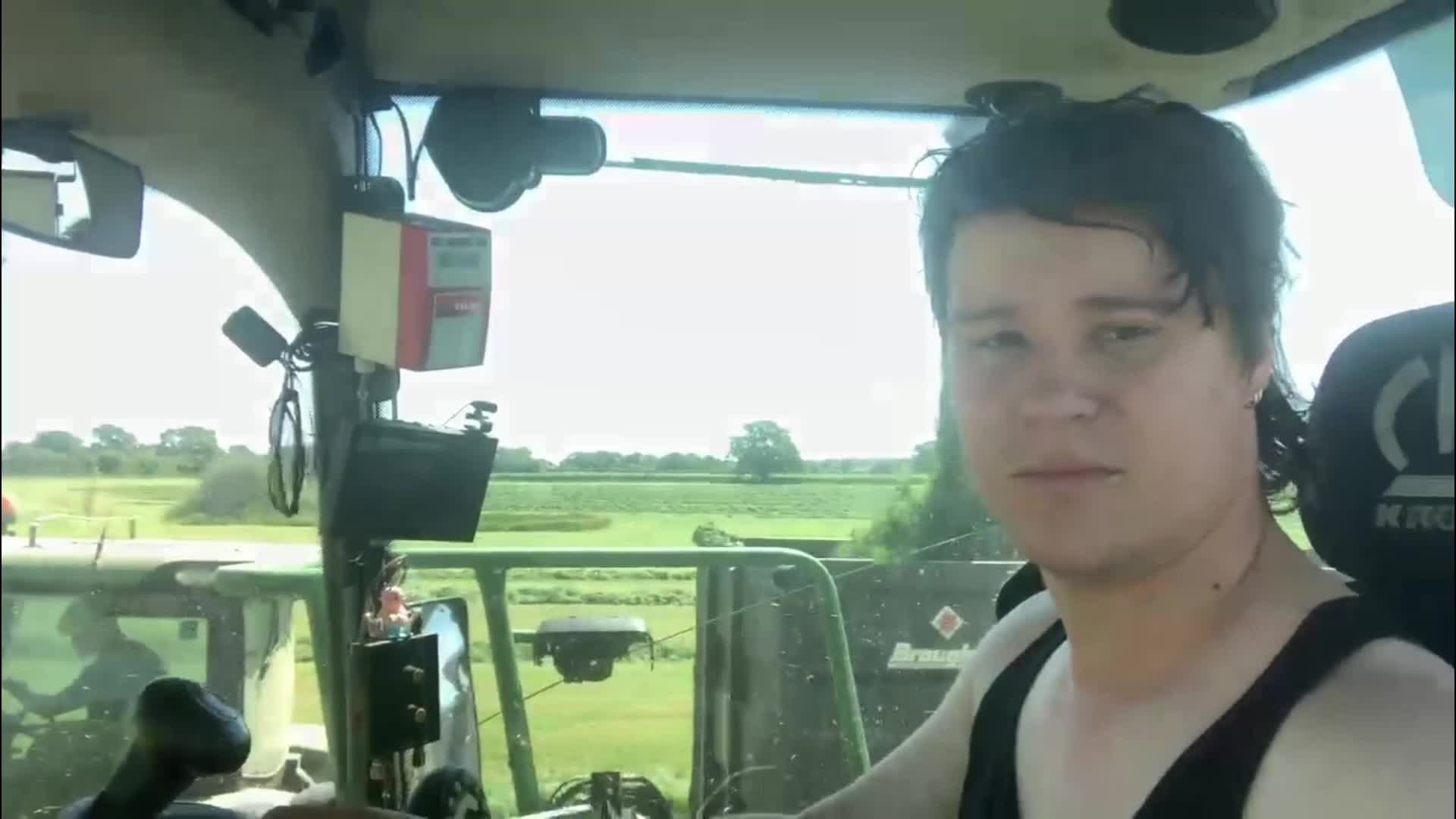 @itsablythingofficial