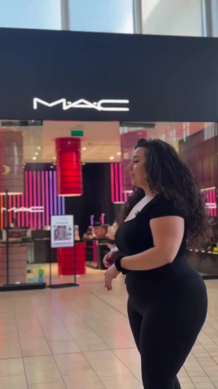 @Hannah 🇨🇦 I connect people