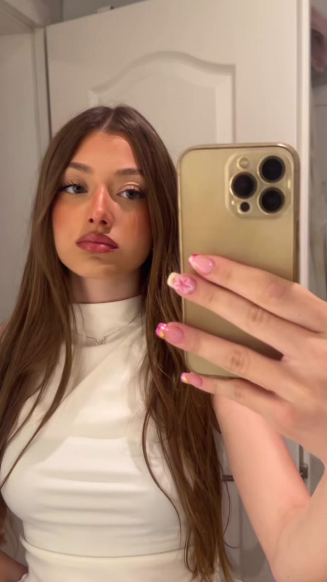 @👸🏼