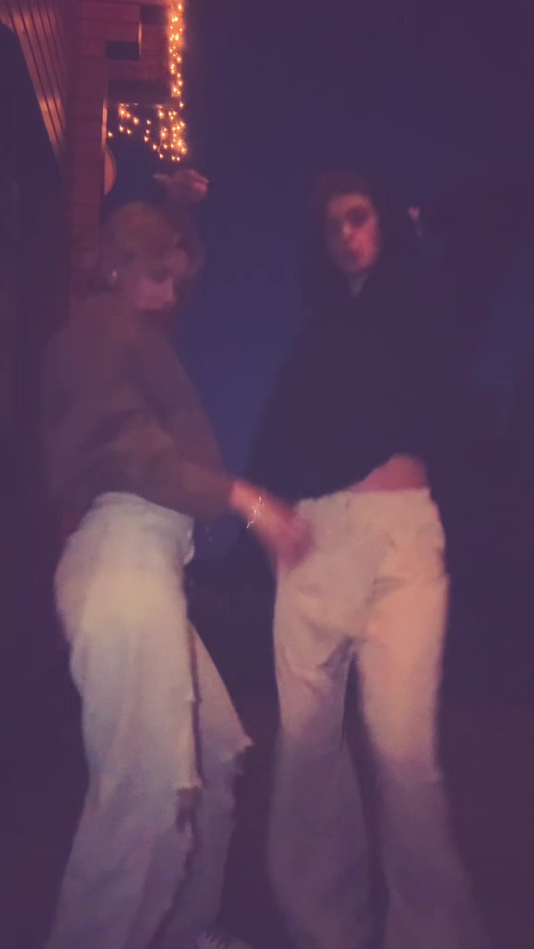 @𝙴