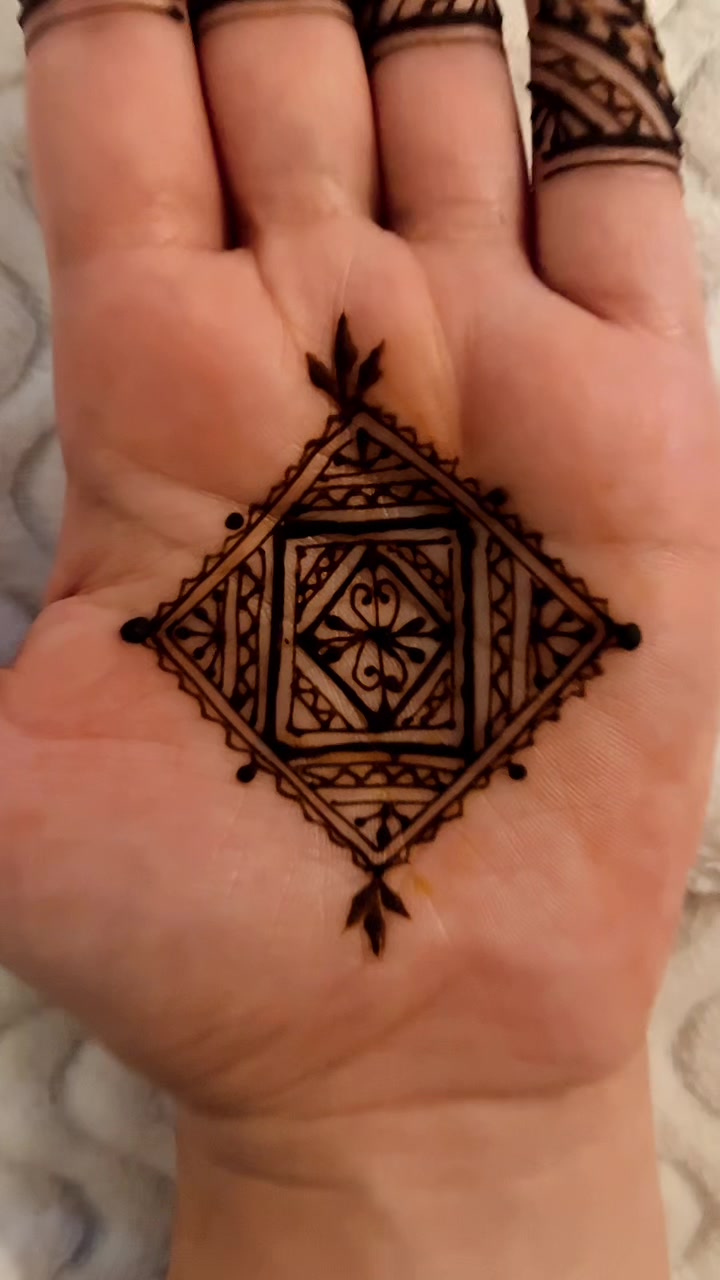 @henna.by.zeyna