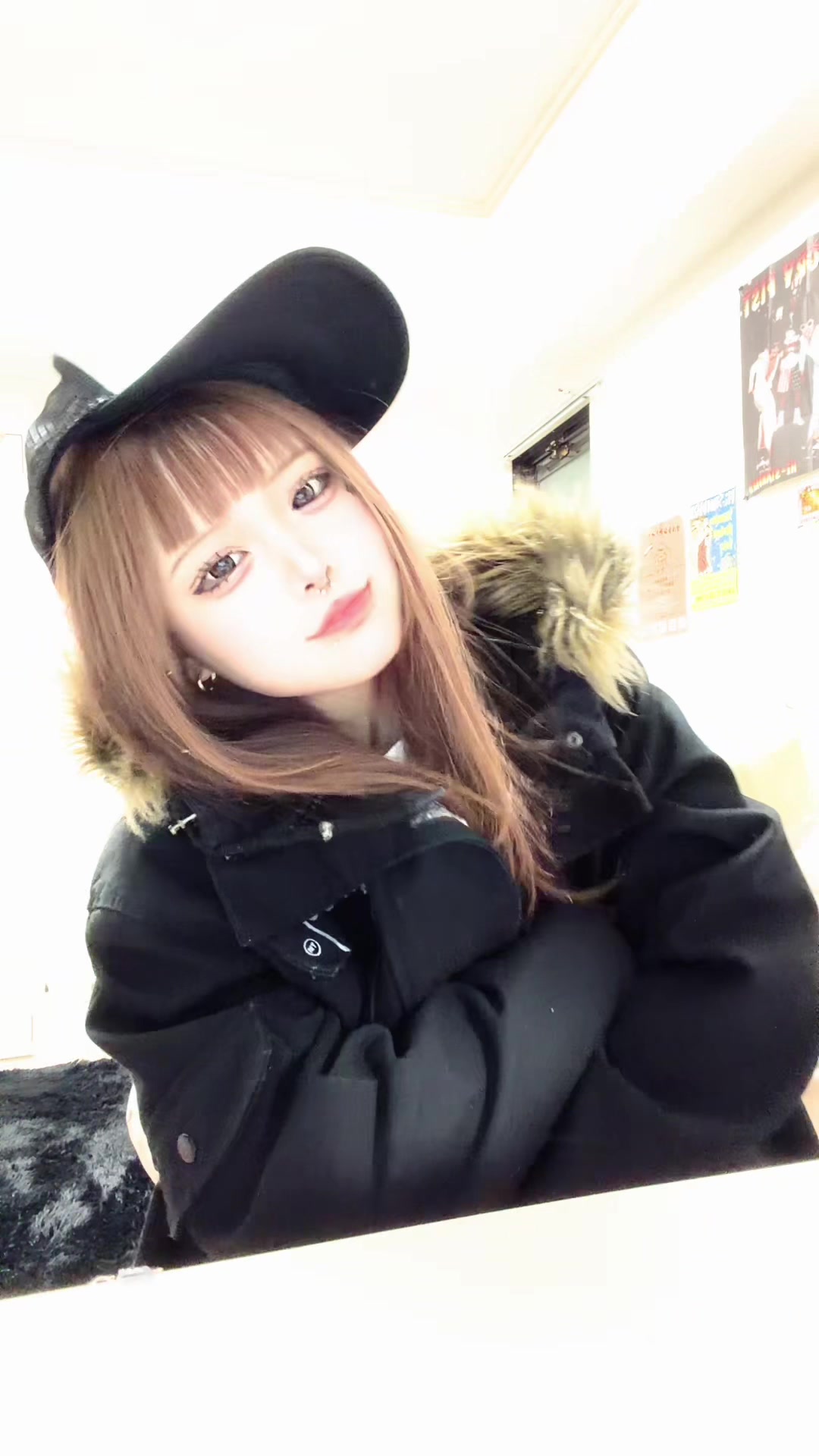 @にゅ