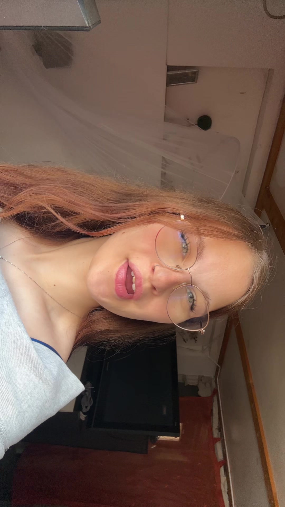 @Lara