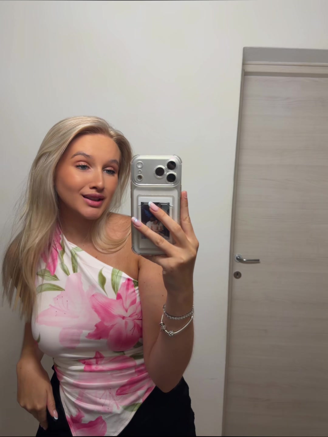 @𝓂𝒶𝒾𝒹𝒶 🐆