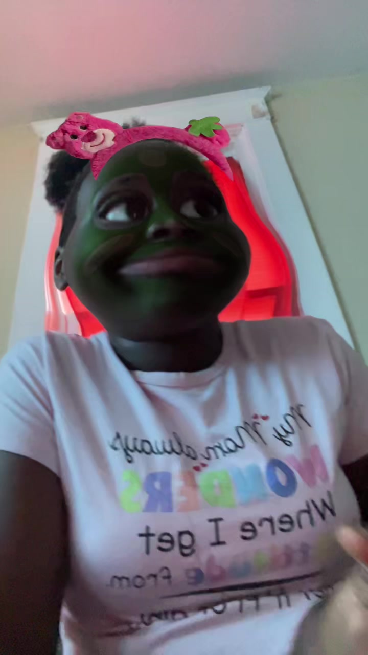 @’Qůėėņmårí🇱🇷👸🏾🤍‘