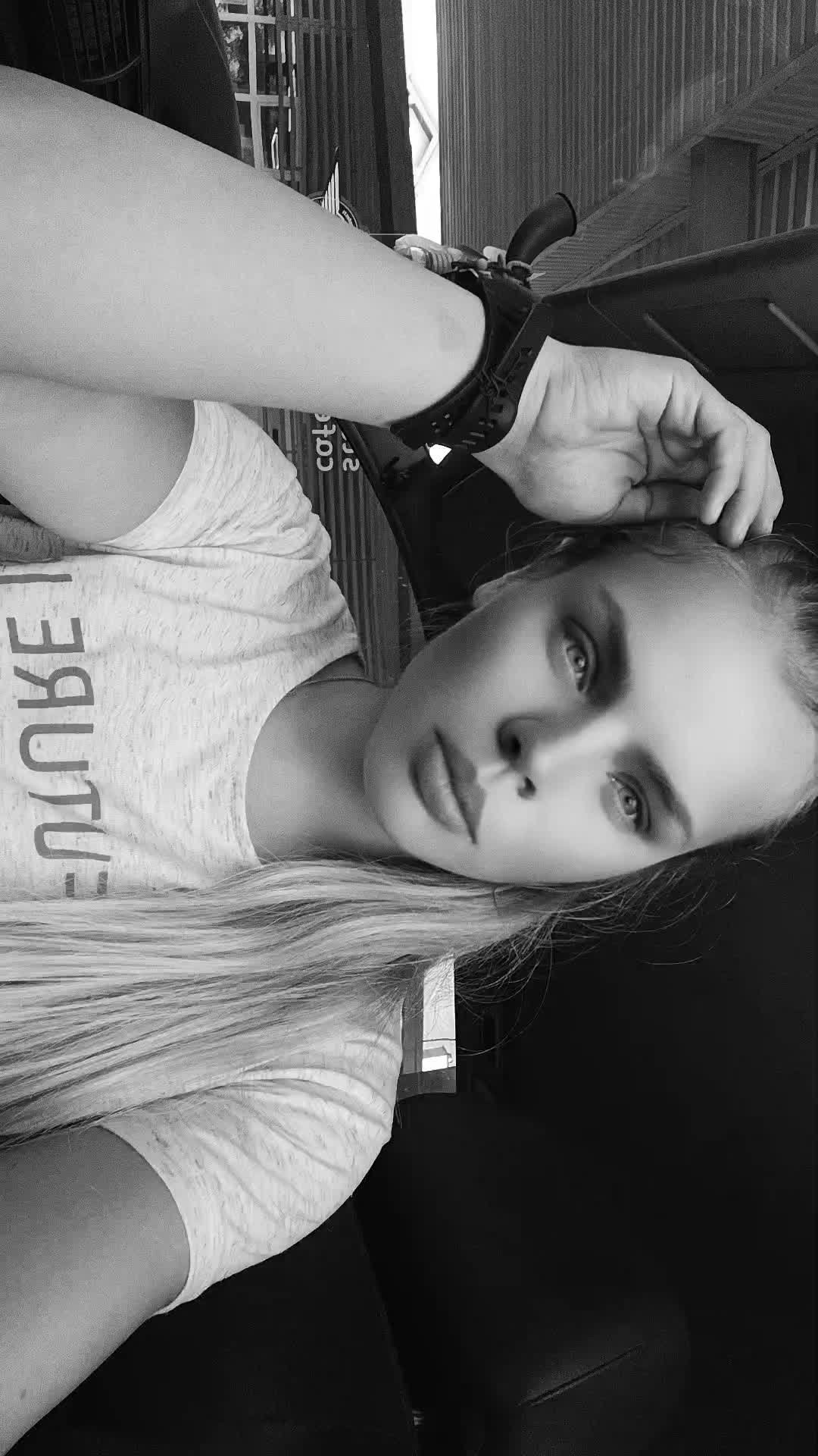 @blondynaagnes