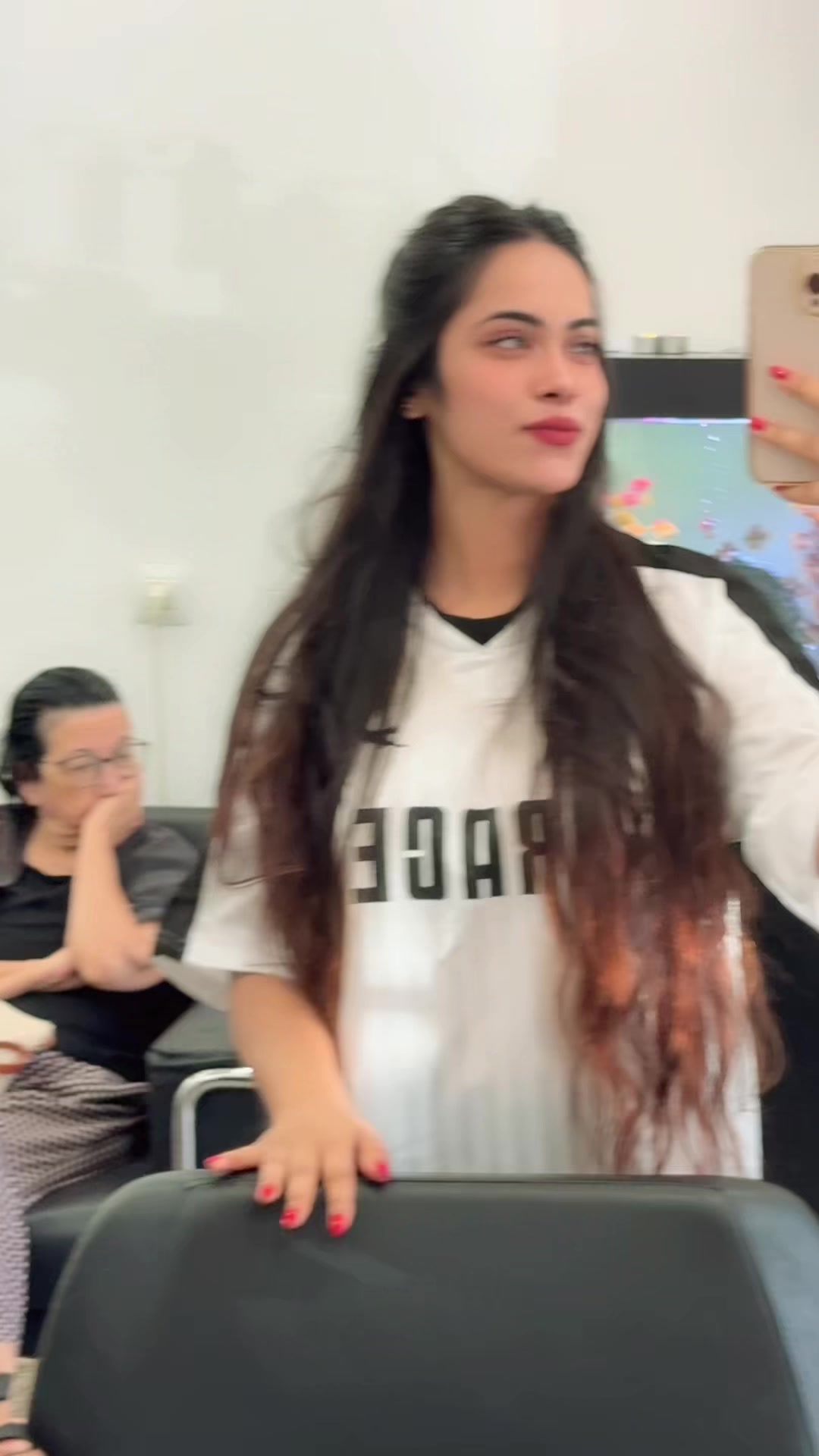 @Naisha