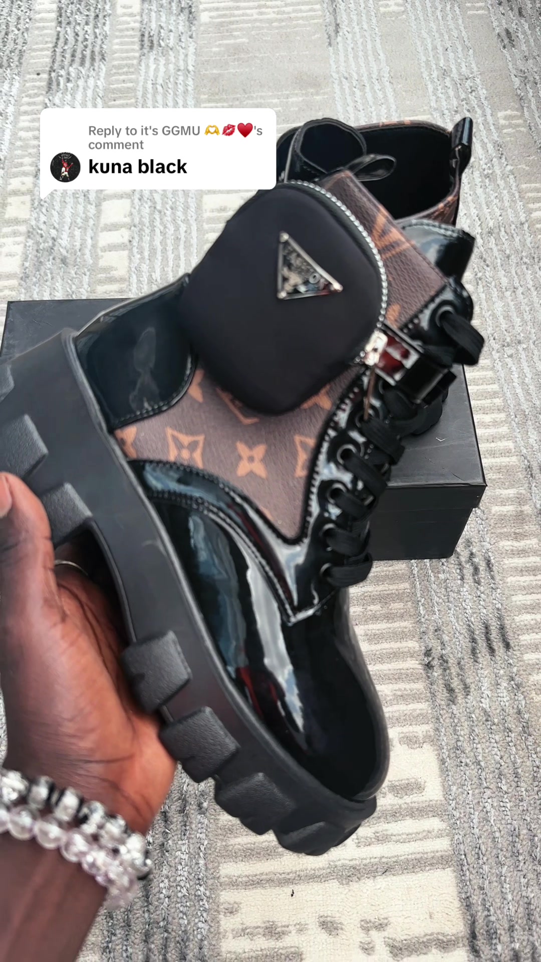 @SNEAKERS BY SHIQUO