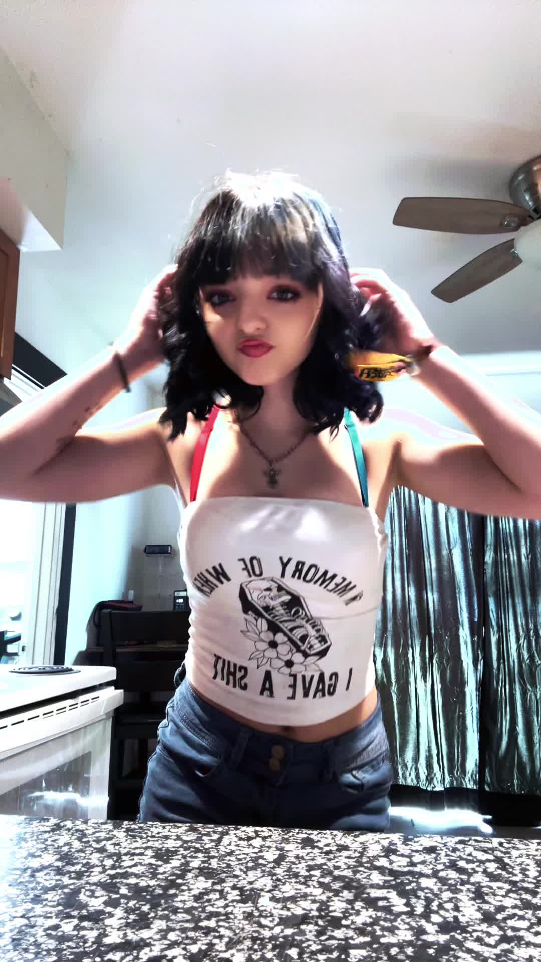 @Tays_on_the_moon
