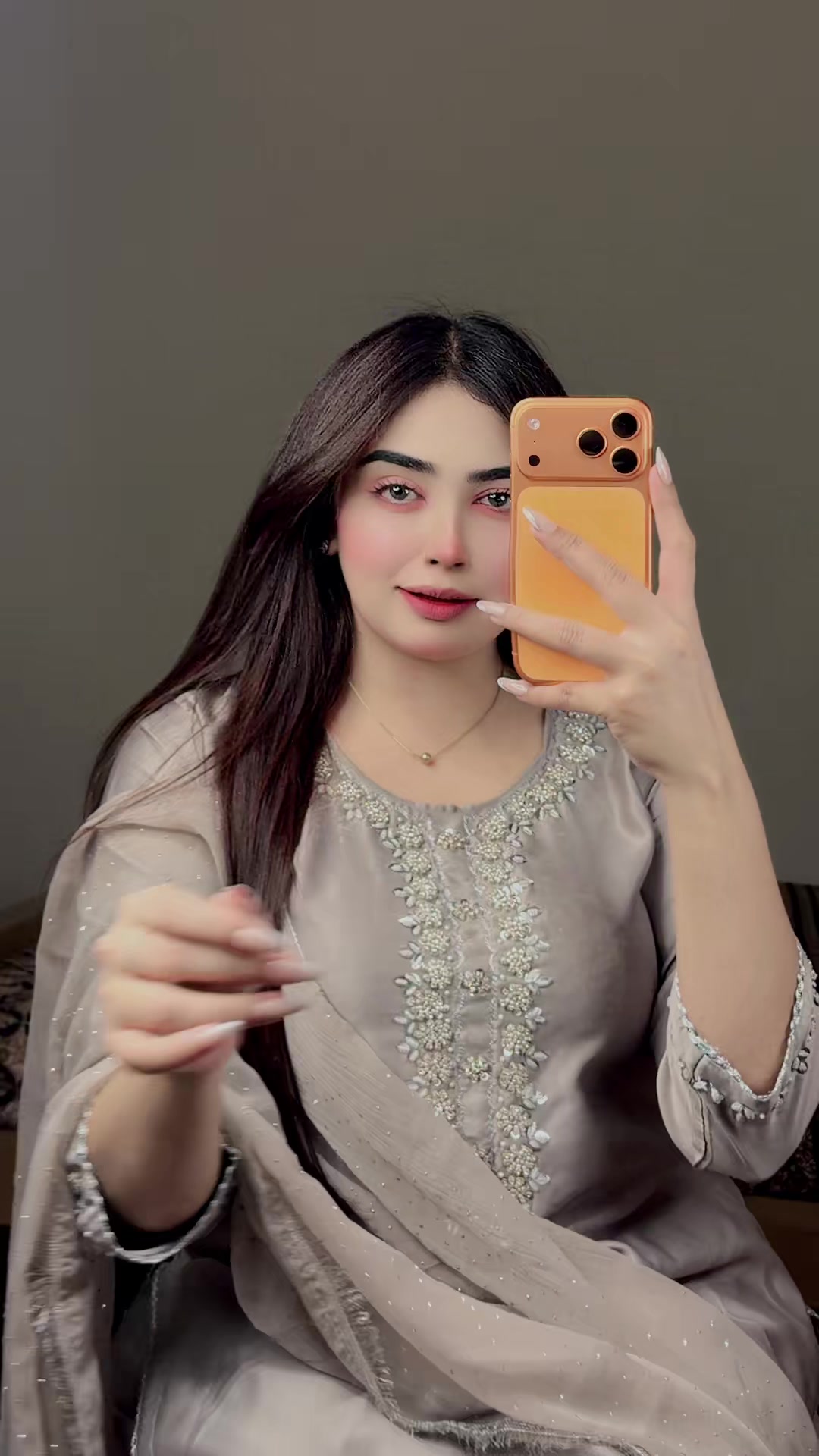@NooR ALi 👸🏻🥀