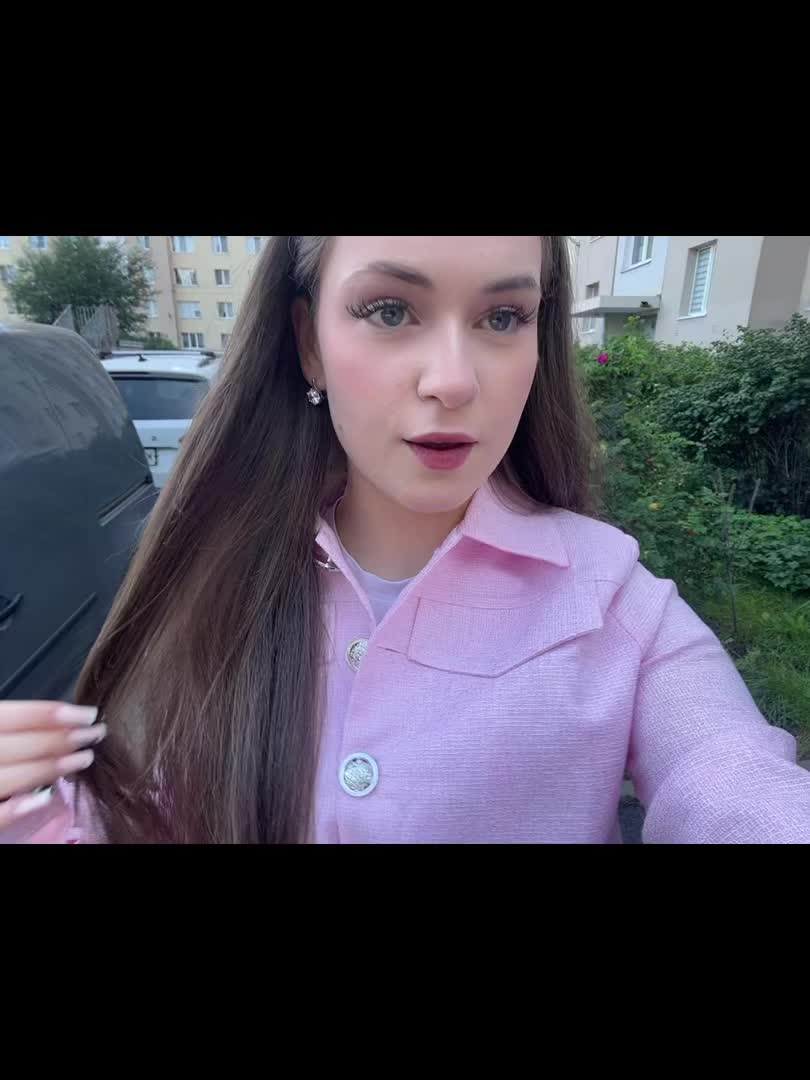 @elissew0