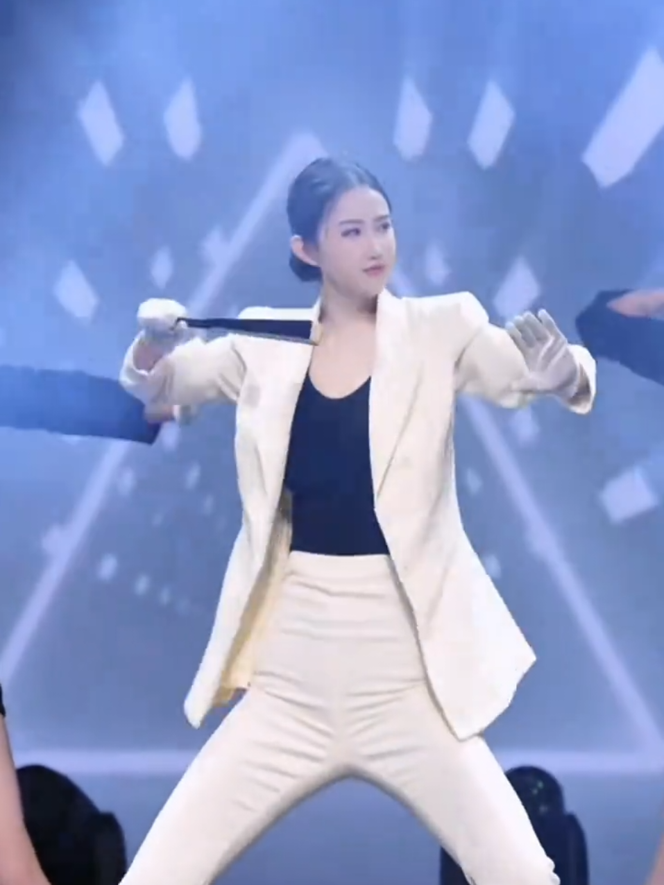 @Sally 王雪莉 大笑笑