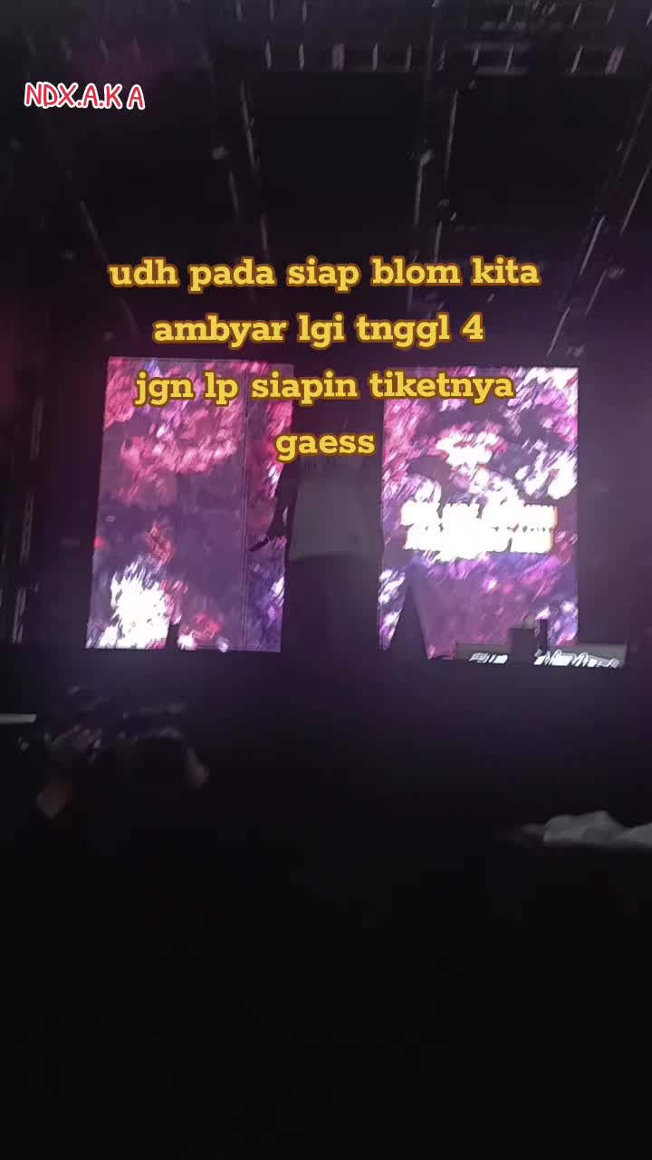 @©éπ°¥°