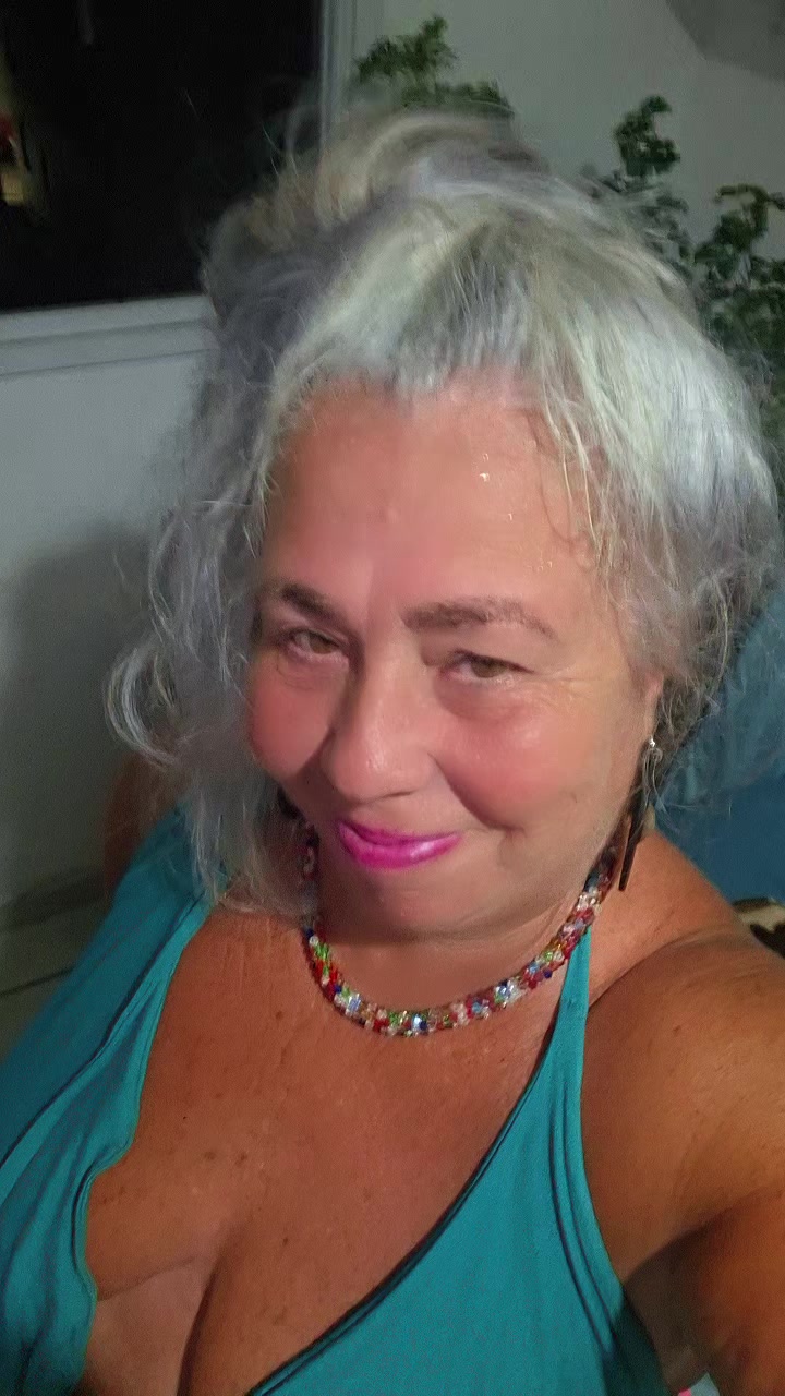 @regianebombonzinh
