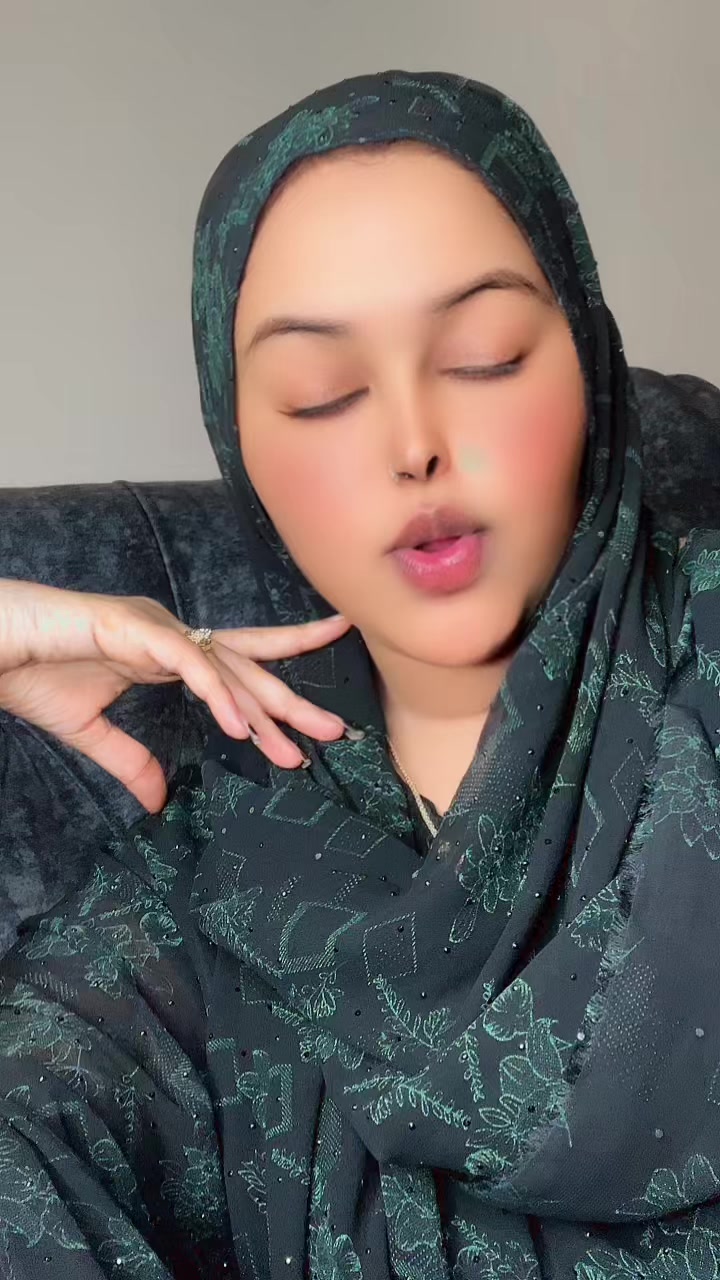 @Queen iftizam 🎀🥀