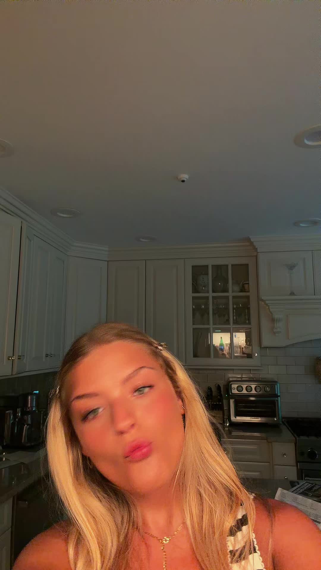 @chloe